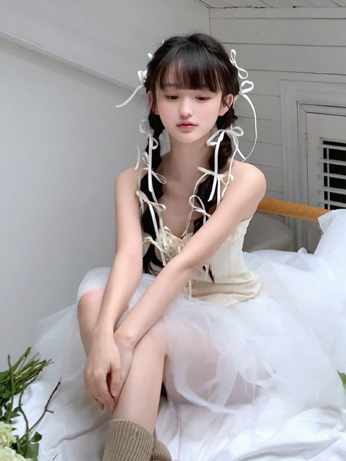 亚洲女同13舌吻三区交换玩弄两个美妇教师日本-全集无删减版国语版高清-水蜜桃影视